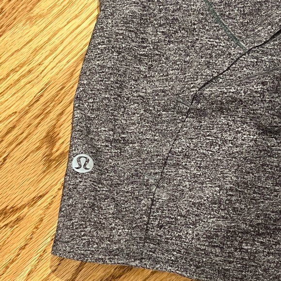 Lululemon Run times shorts, size 6 - Picture 5 of 9